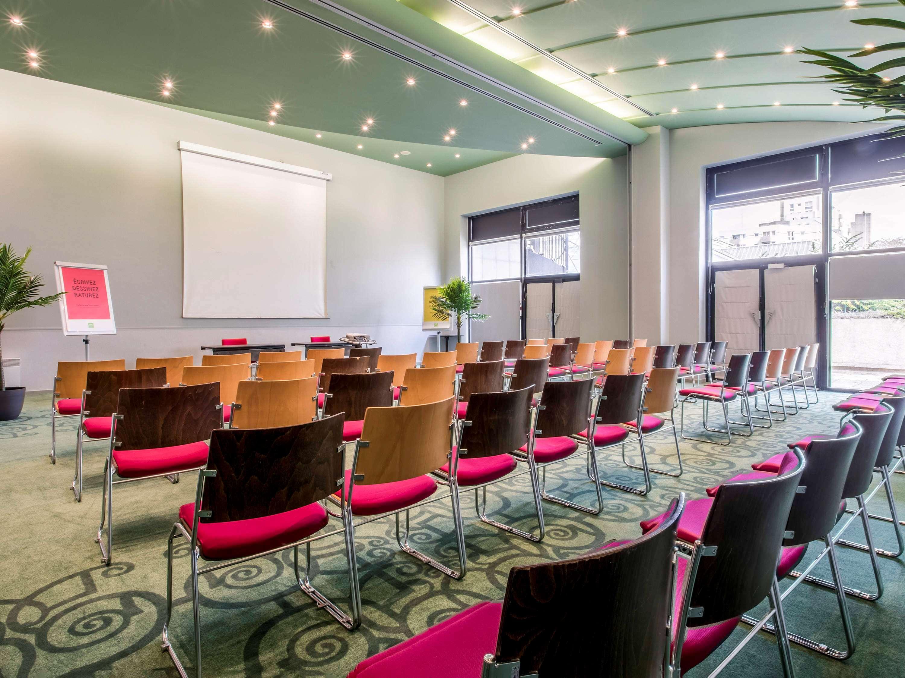 Ibis Styles Evry Courcouronnes Hotel And Events Exterior foto